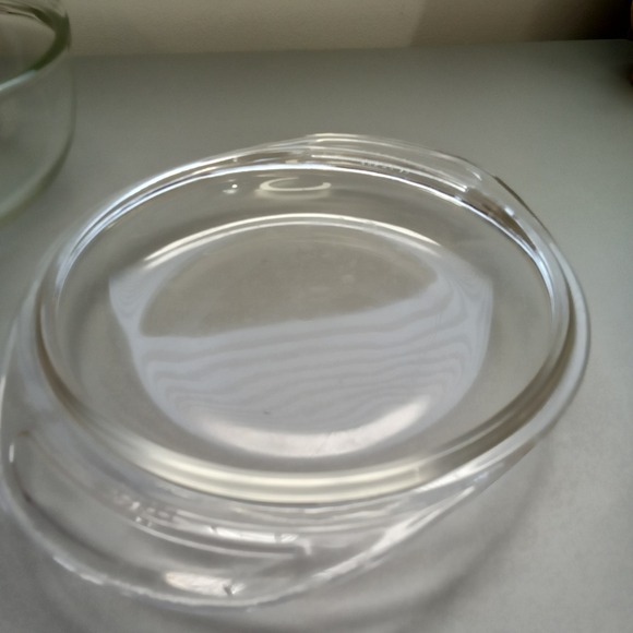 Vintage Pyrex Clear Glass Round Casserole Baking Dish Bowl with Lid 022 1 QT - Picture 3 of 6